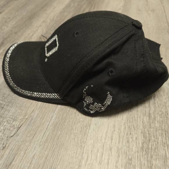Harley-Davidson Black Cap with Silver Embroidery - Picture 4 of 9